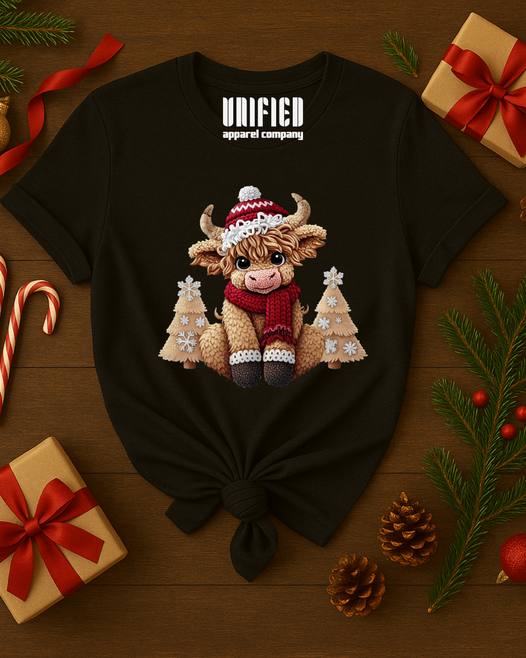 Highland Cow Christmas T-Shirt | Cute Holiday Graphic Tee | Cozy Winter Shirt for Women