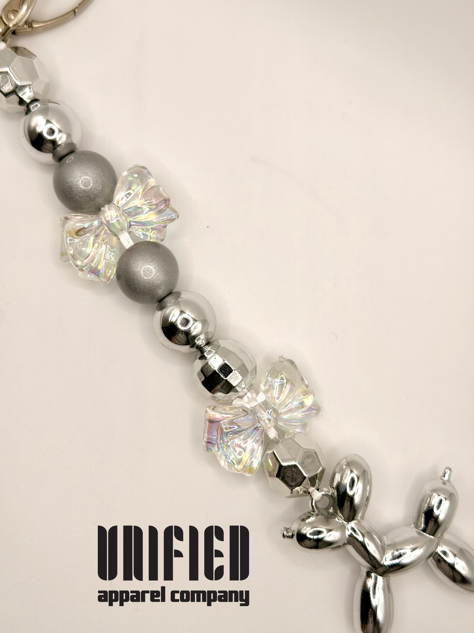 Silver Balloon Dog Beaded Keychain. 🐶✨