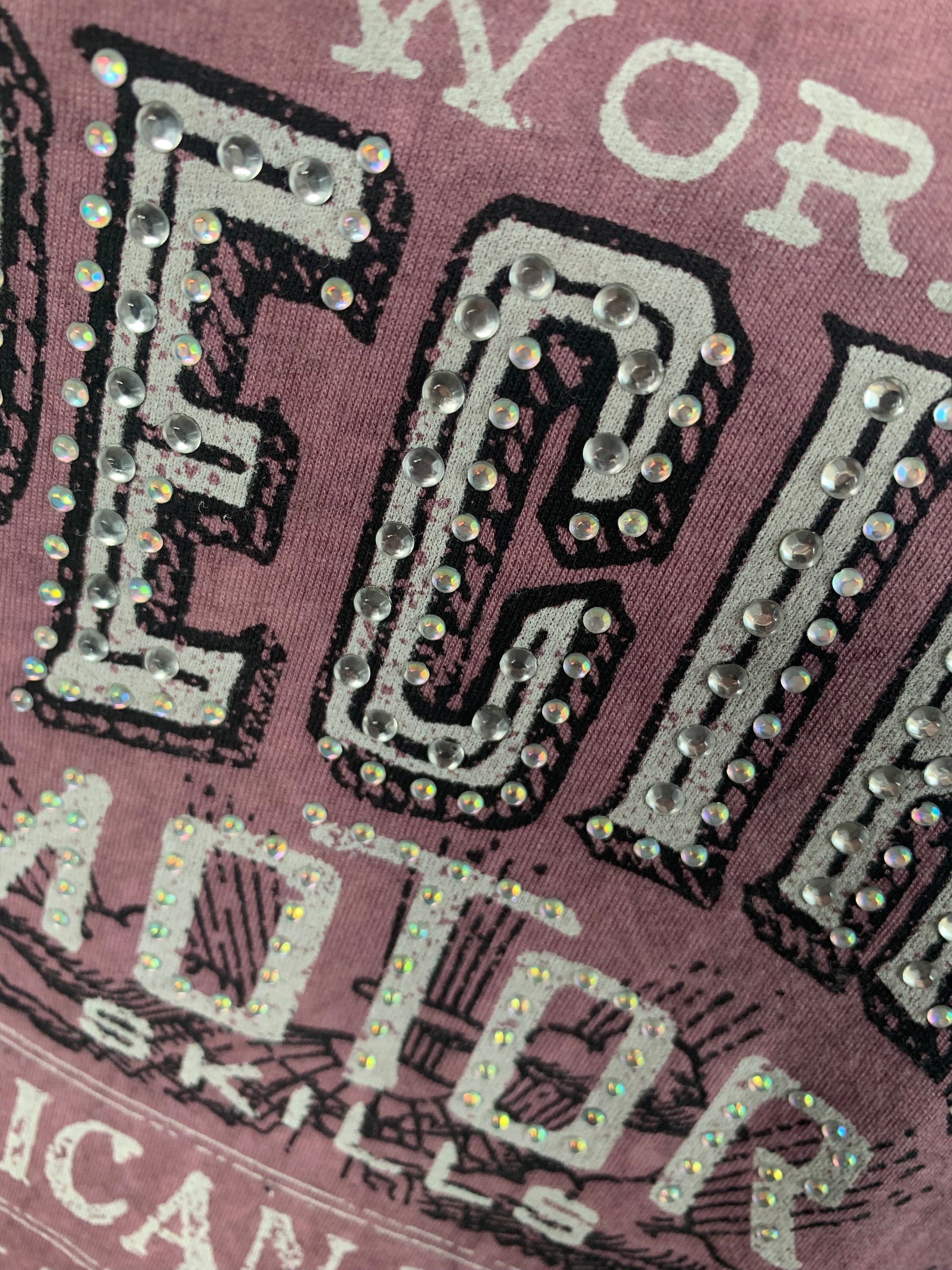 American Vintage Moto Graphic Tee – Plum Wash